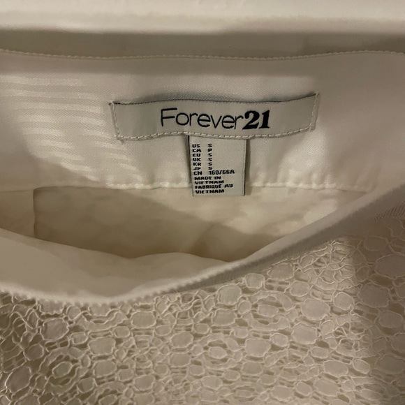 Off-white eyelet Forever 21 skirt - Picture 2 of 2